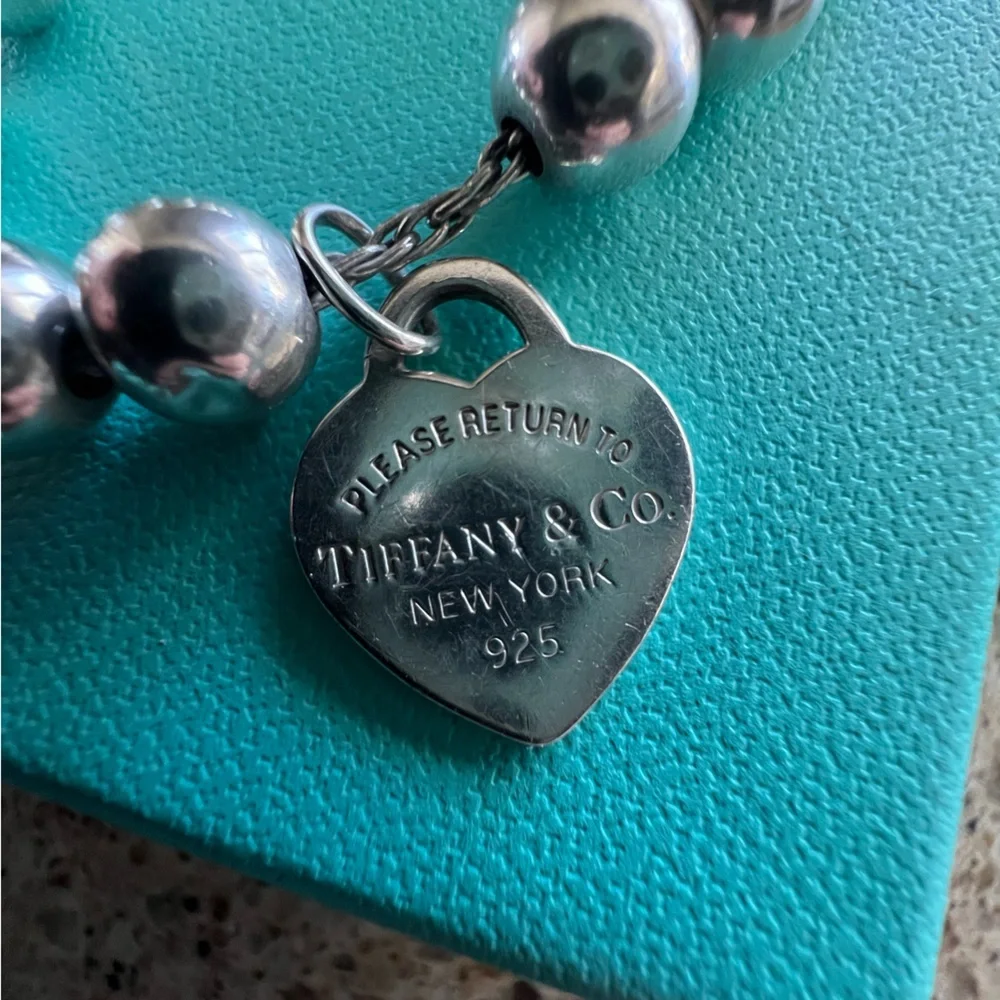 Return to Tiffany™ Heart Tag Bracelet in Silver, 8 mm - Picture 6 of 9
